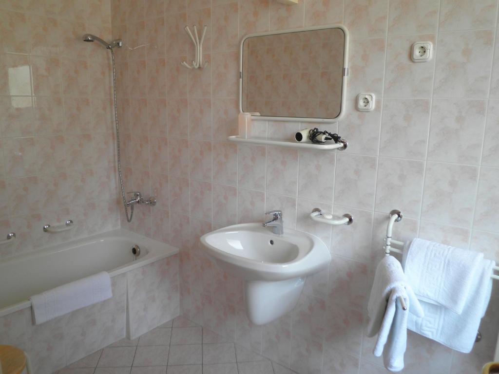 Bed and Breakfast Gruendner Vendeghaz Siófok Pokój zdjęcie