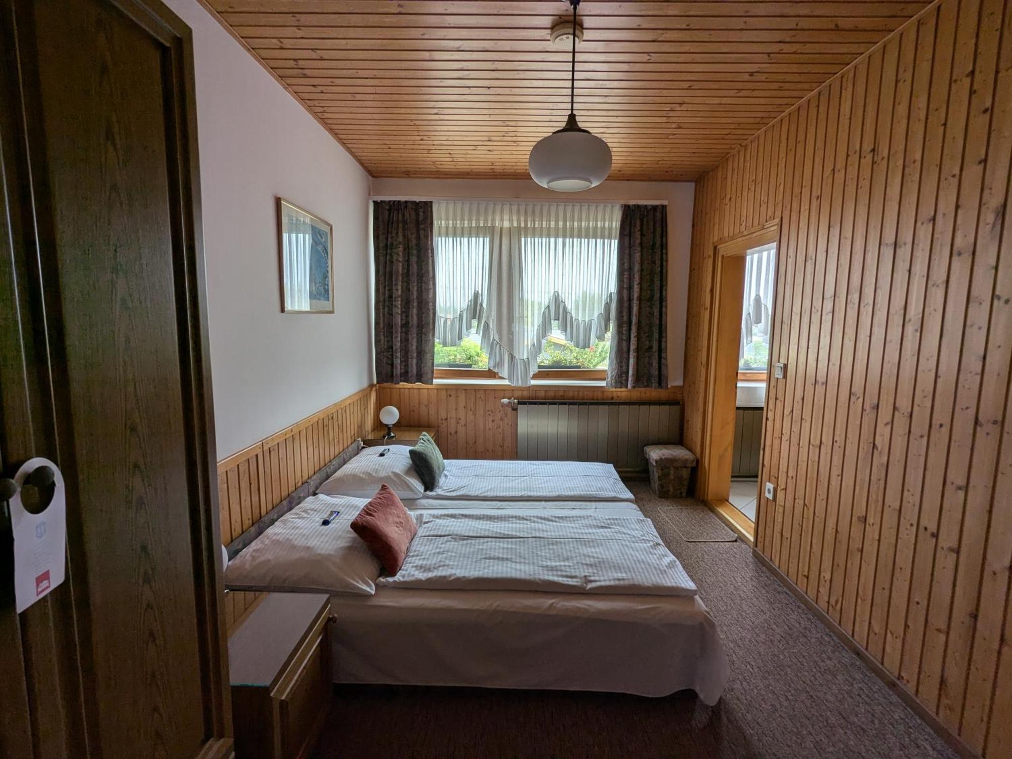 Bed and Breakfast Gruendner Vendeghaz Siófok Zewnętrze zdjęcie