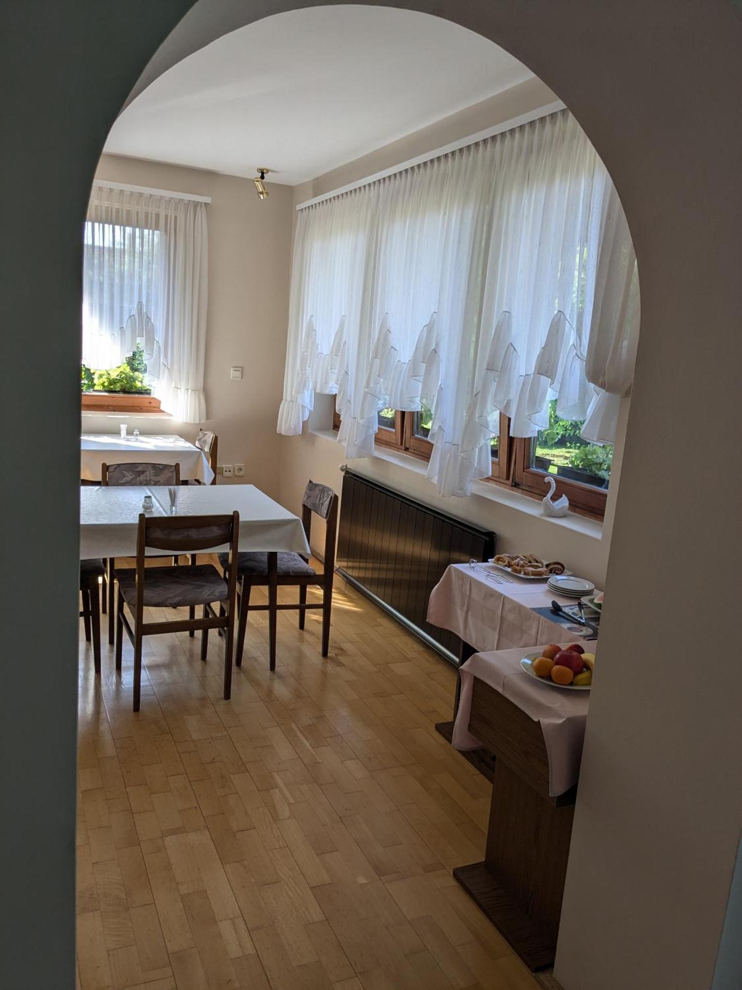 Bed and Breakfast Gruendner Vendeghaz Siófok Zewnętrze zdjęcie
