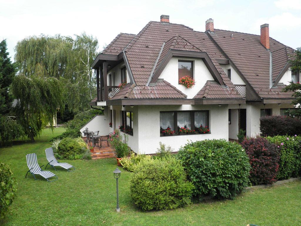 Bed and Breakfast Gruendner Vendeghaz Siófok Zewnętrze zdjęcie