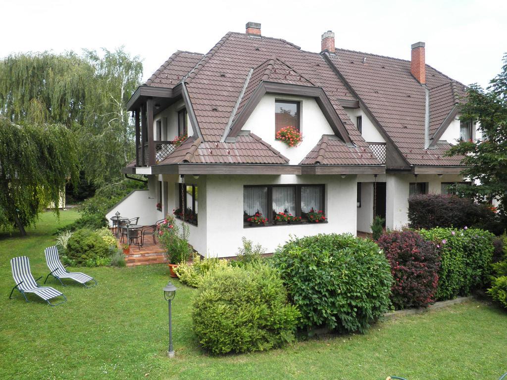 Bed and Breakfast Gruendner Vendeghaz Siófok Zewnętrze zdjęcie